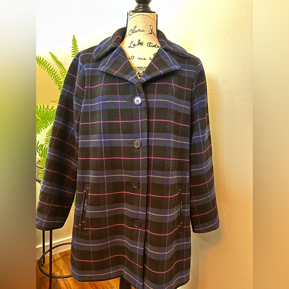 Joan River blue plaid winter coat with pockets and lining